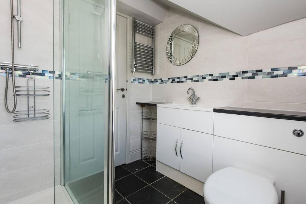 Headlands-2 Bed-sea View Apartment-trearddur Bay *