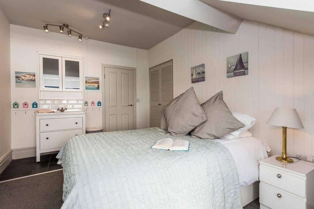 Headlands-2 Bed-sea View Apartment-trearddur Bay Holiday home Trearddur